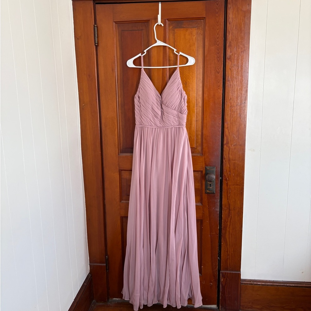 Elegant Blush Pink Maxi Dress with V-Neck and Spaghetti Straps